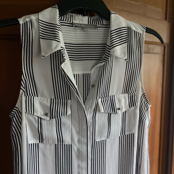 Daniel Rainn Striped Tunic Tank - Picture 2 of 8